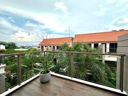 Holland Link (D10), Terrace #592919351